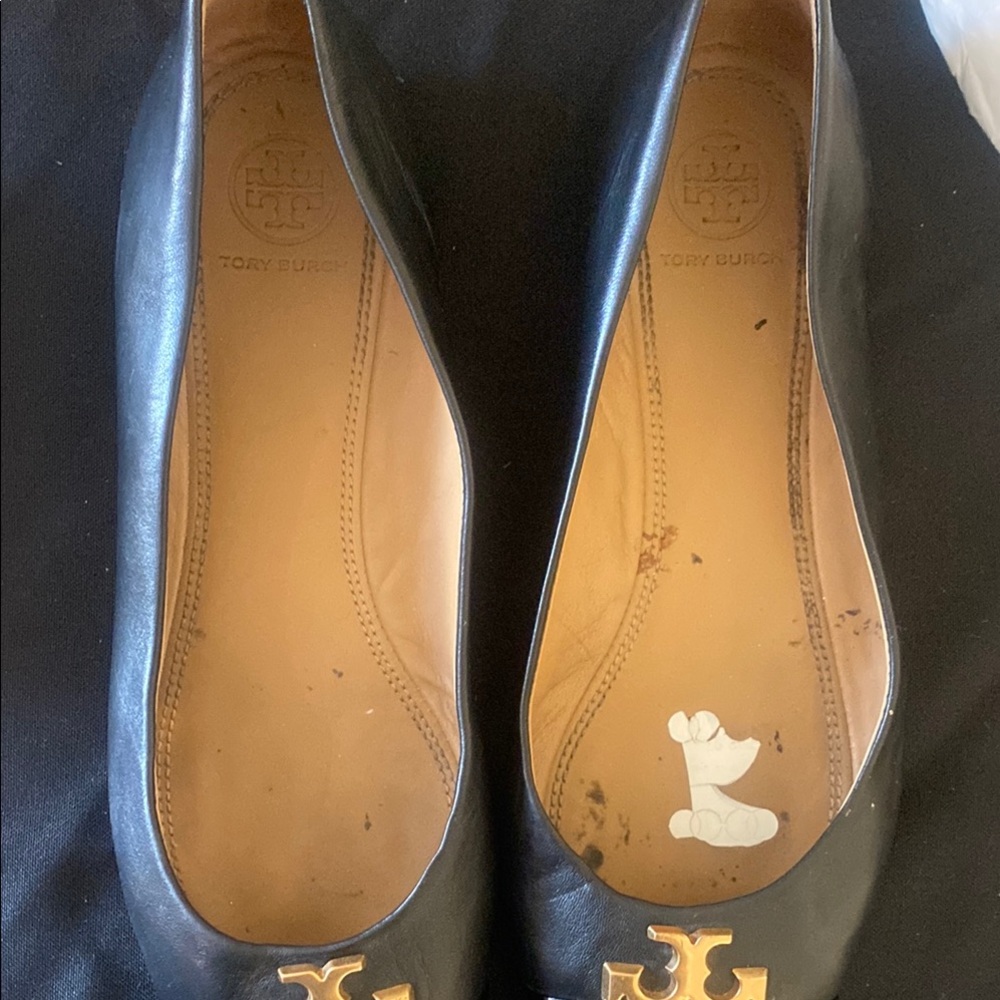 Tory Burch Black Flats with Gold Logo - Picture 6 of 7
